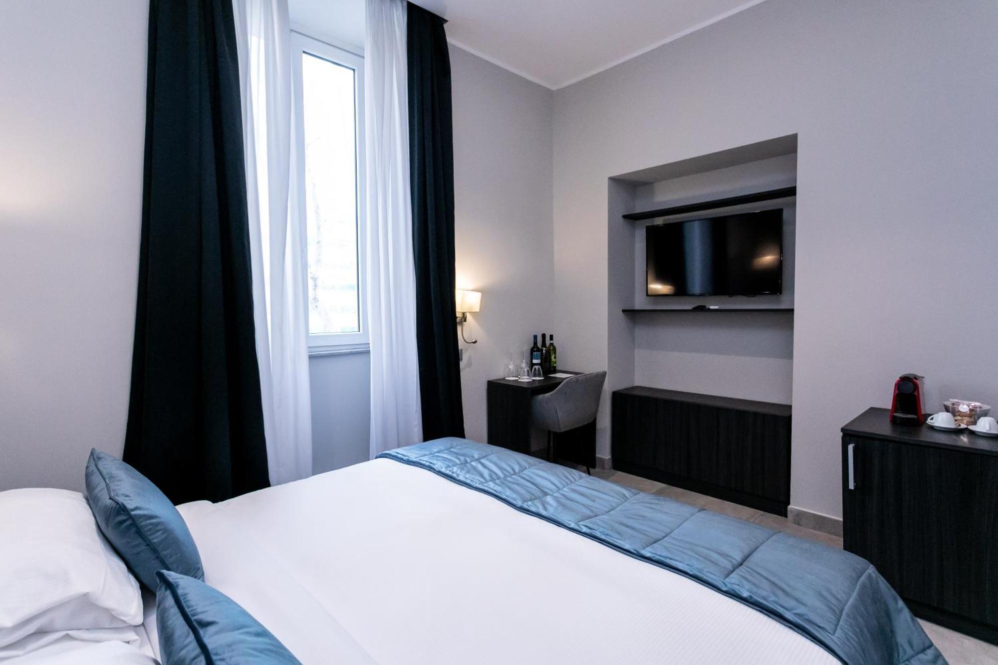 Cesare Ai Cavalieri Suites Рим Экстерьер фото